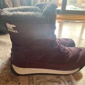 Sorel Women's Maroon Snow Boots Like New Size 5 Mid Calf Casual Shoes Footwear